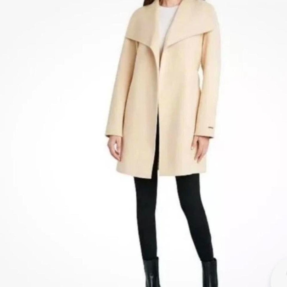 Tahari Beige Trench Coat / Size M‎ / NWT / MSRP $248